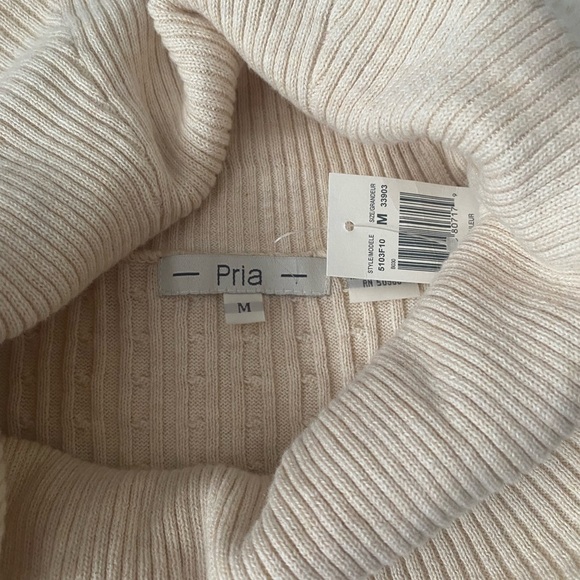Pria Cotton Cable Knit Turtle Neck Sweater, Size Medium - Picture 8 of 12